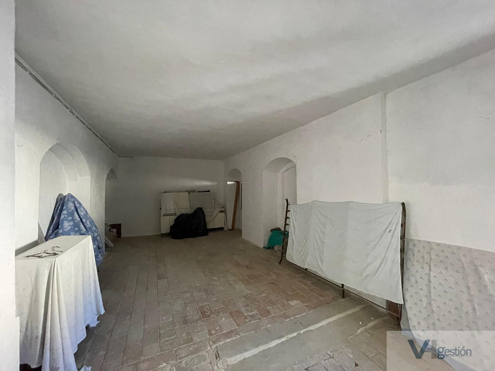 For sale of house in Villamartín