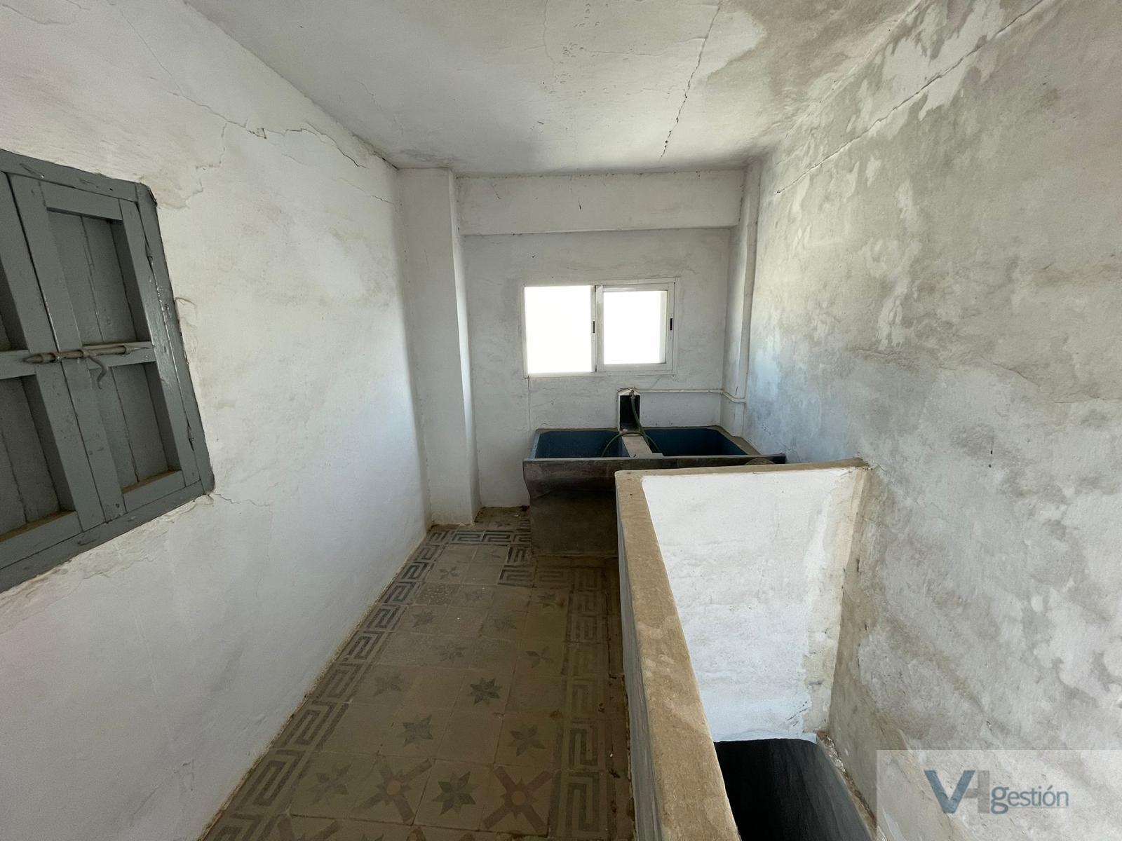 For sale of house in Villamartín