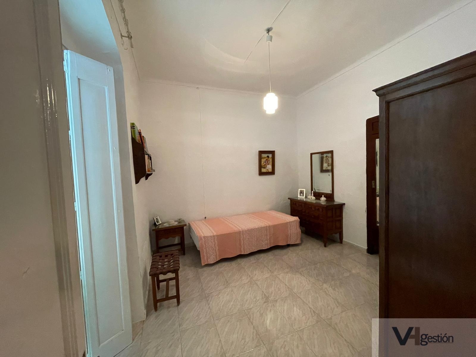 For sale of house in Villamartín