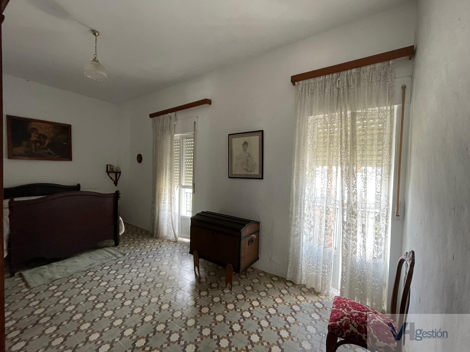 For sale of house in Villamartín