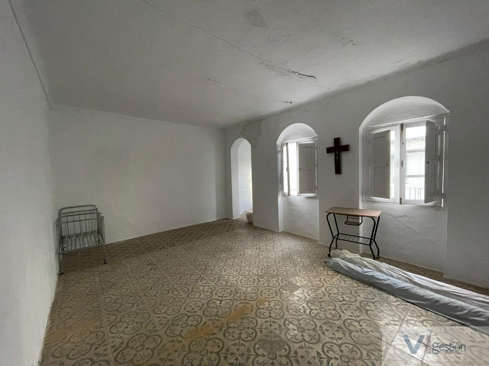 For sale of house in Villamartín