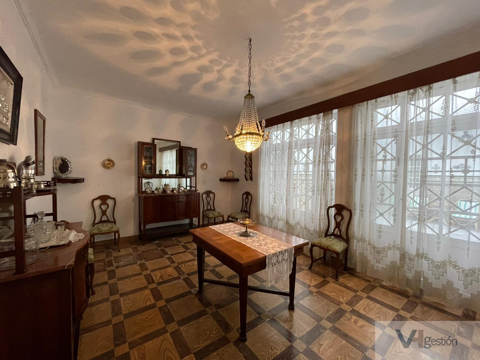 For sale of house in Villamartín