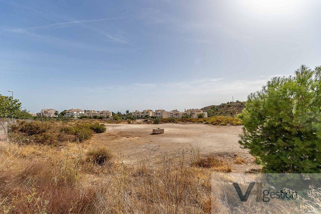 For sale of land in Benalmádena