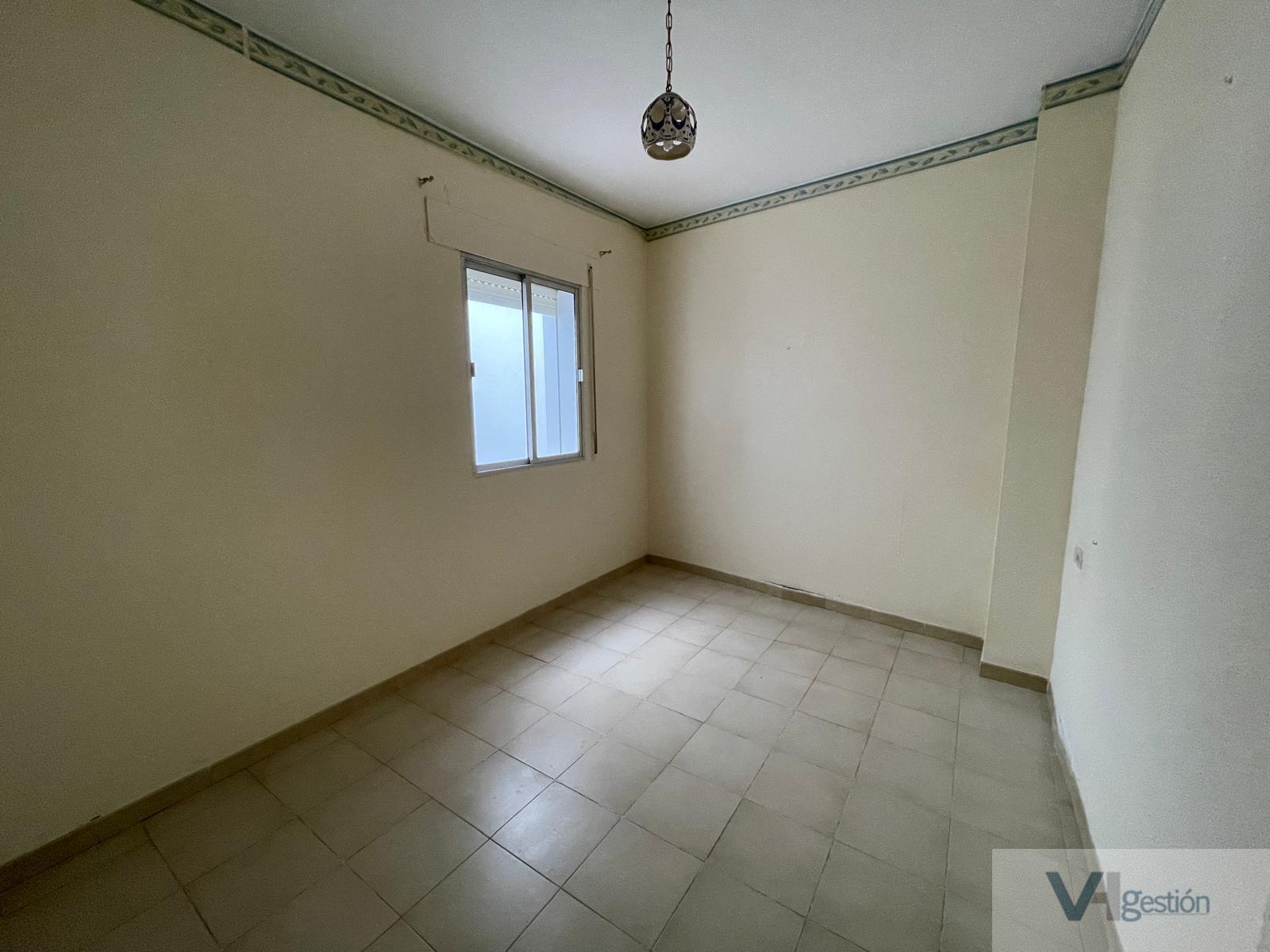 For sale of building in Villamartín