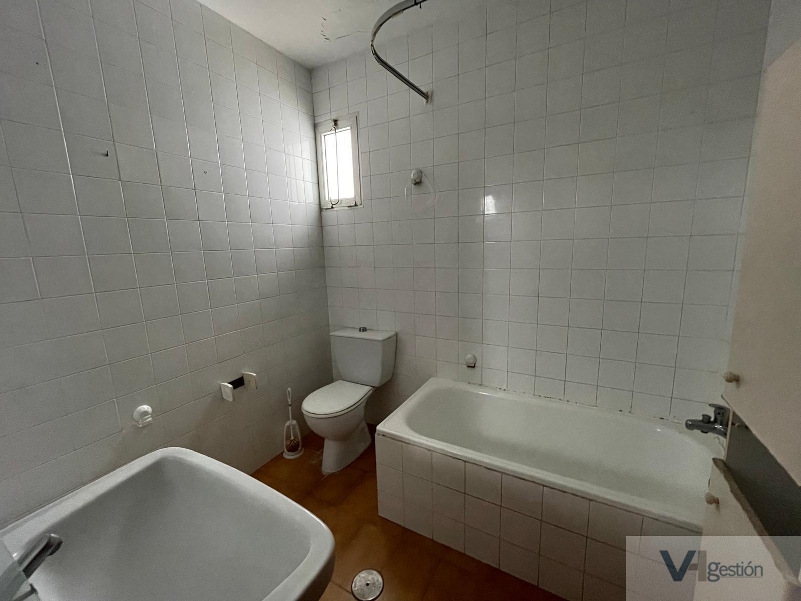 For sale of building in Villamartín