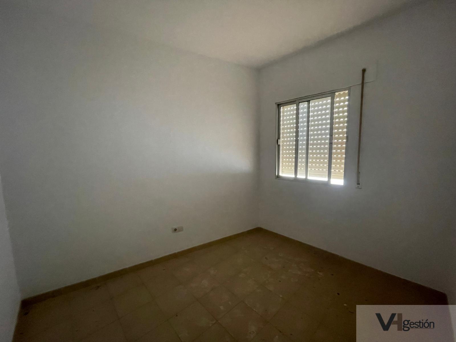 For sale of building in Villamartín