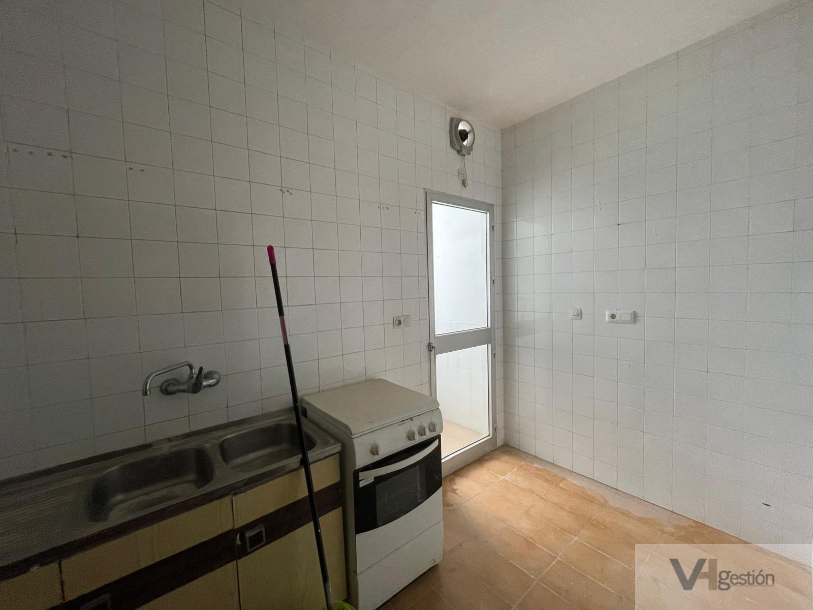 For sale of building in Villamartín