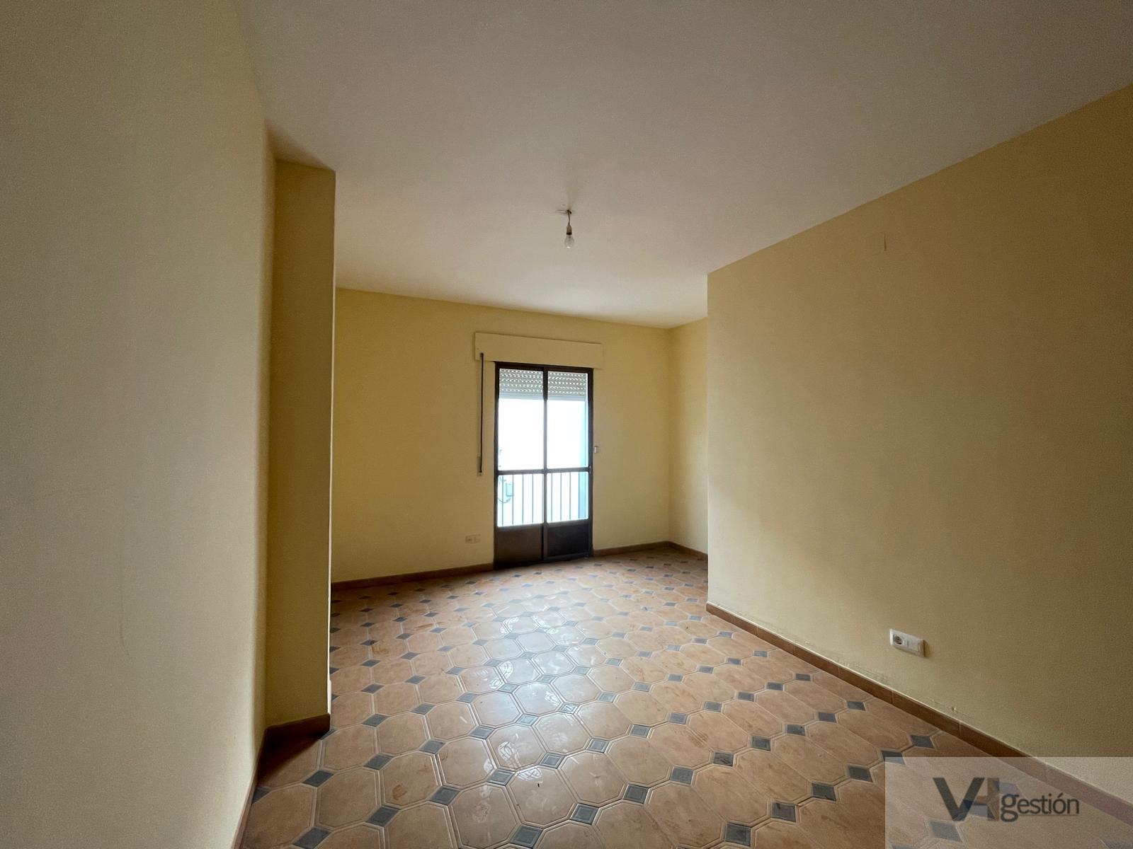 For sale of building in Villamartín