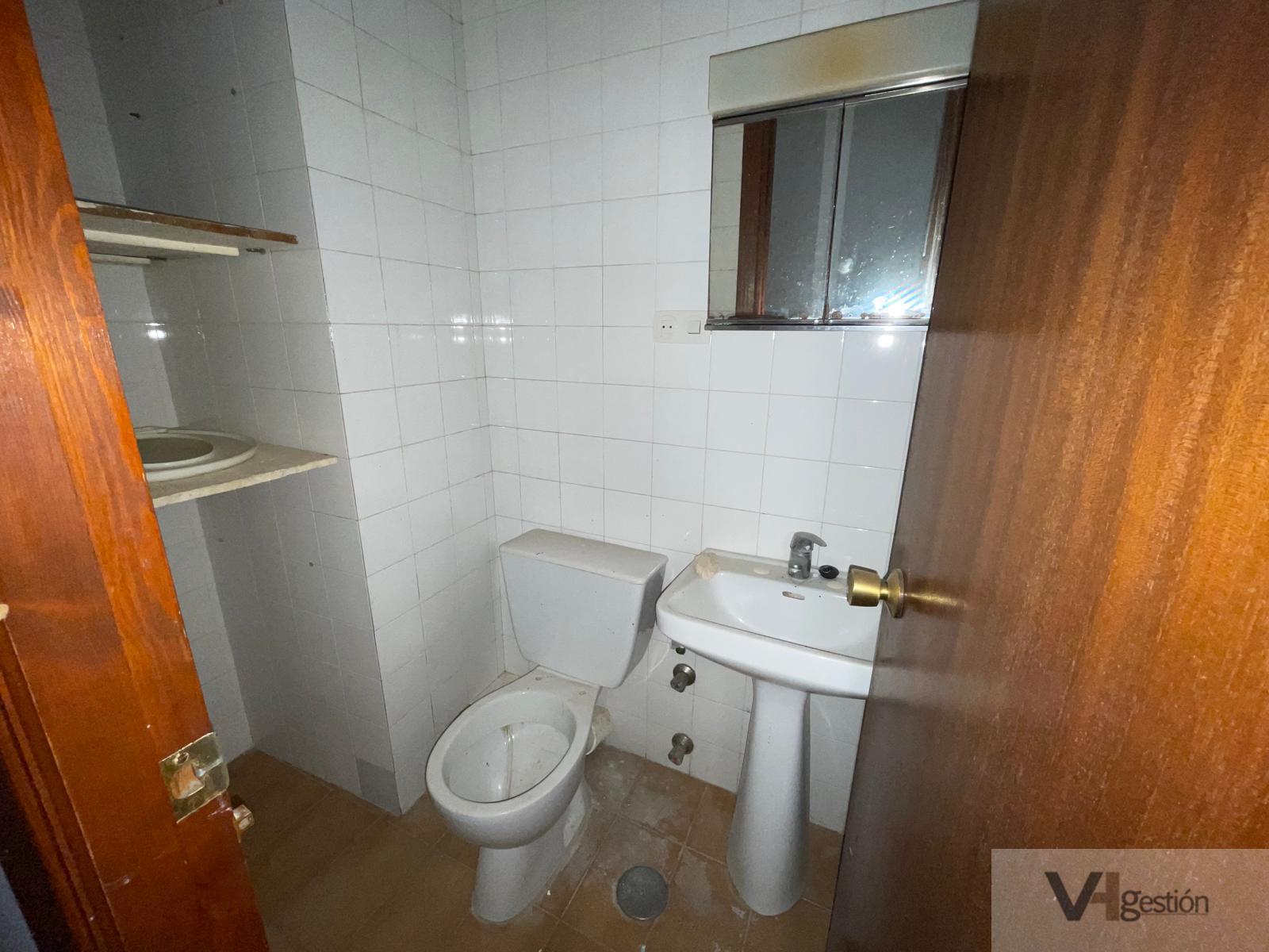 For sale of building in Villamartín