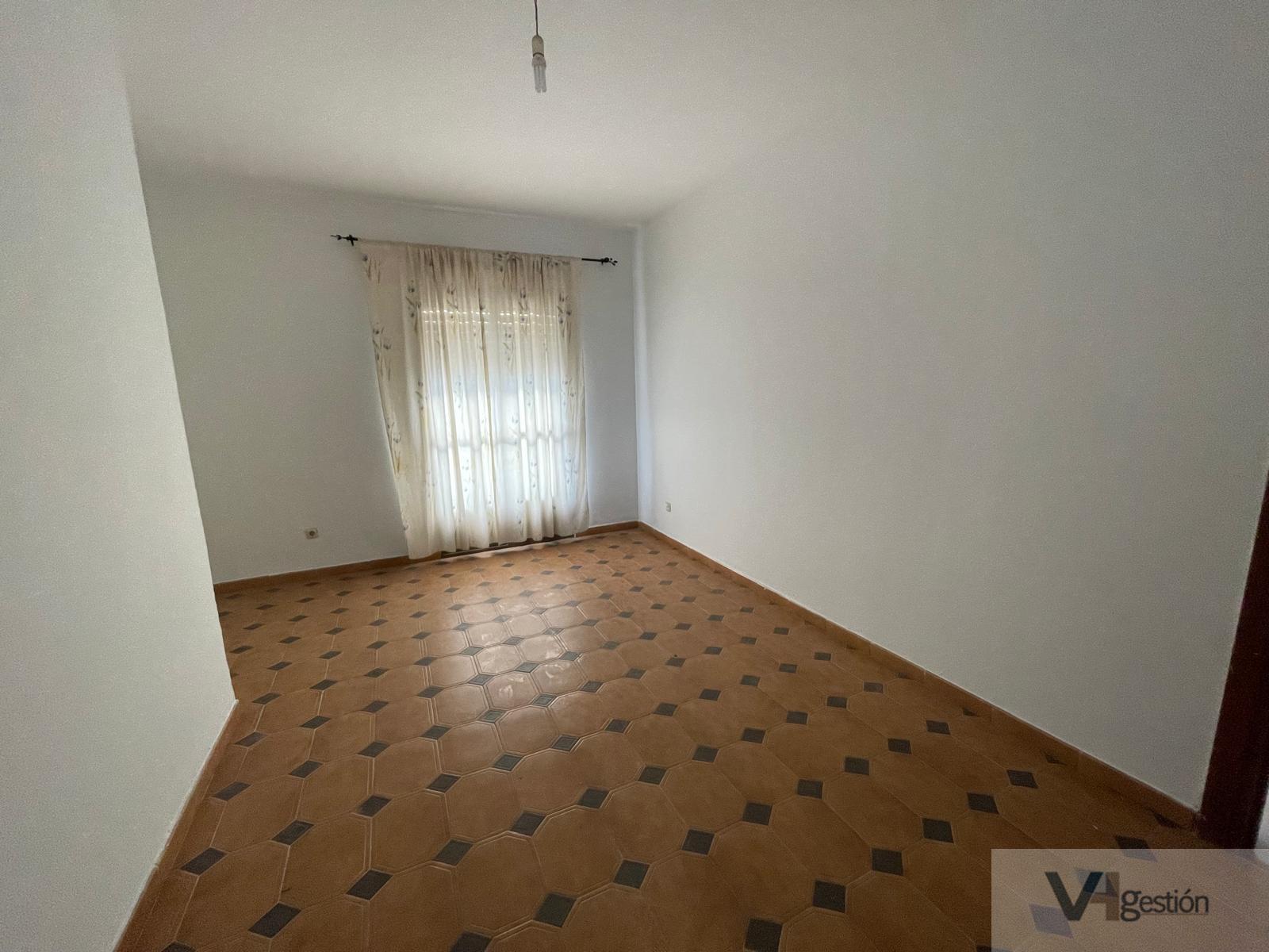 For sale of building in Villamartín