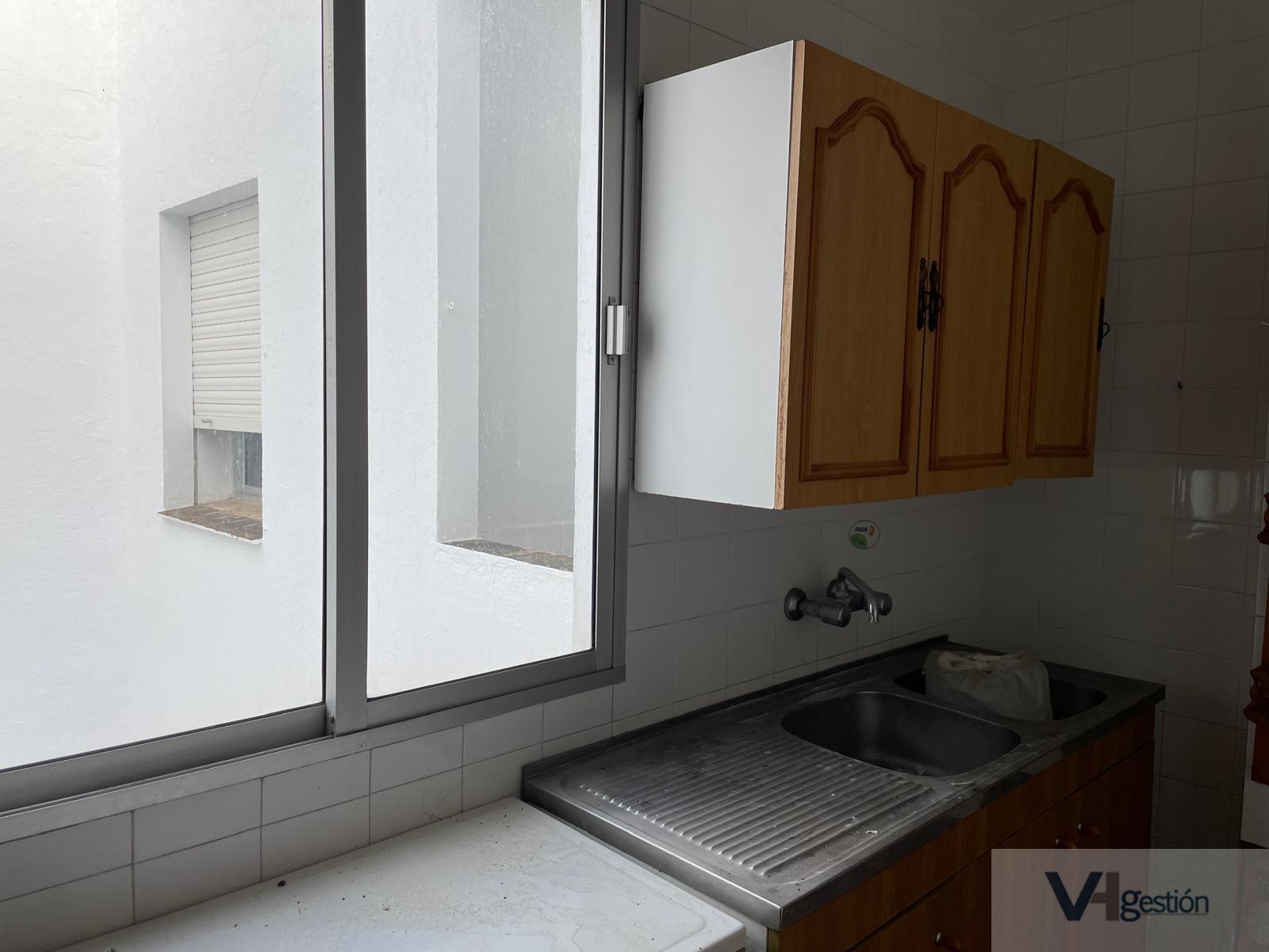 For sale of building in Villamartín