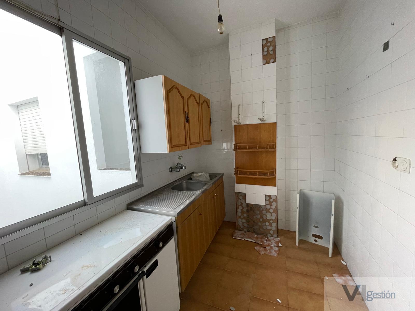 For sale of building in Villamartín