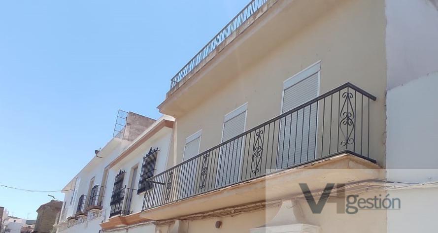For sale of flat in Puerto Serrano