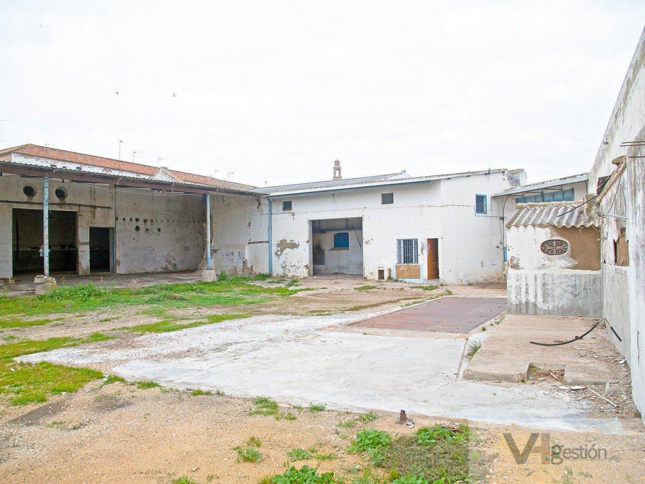 For sale of industrial plant/warehouse in Marchena