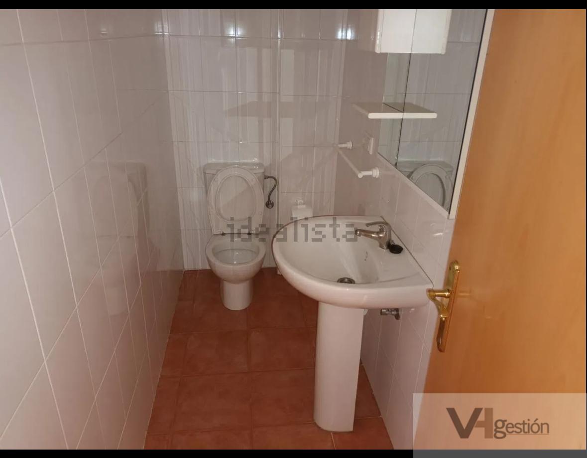 For sale of house in La Algaba