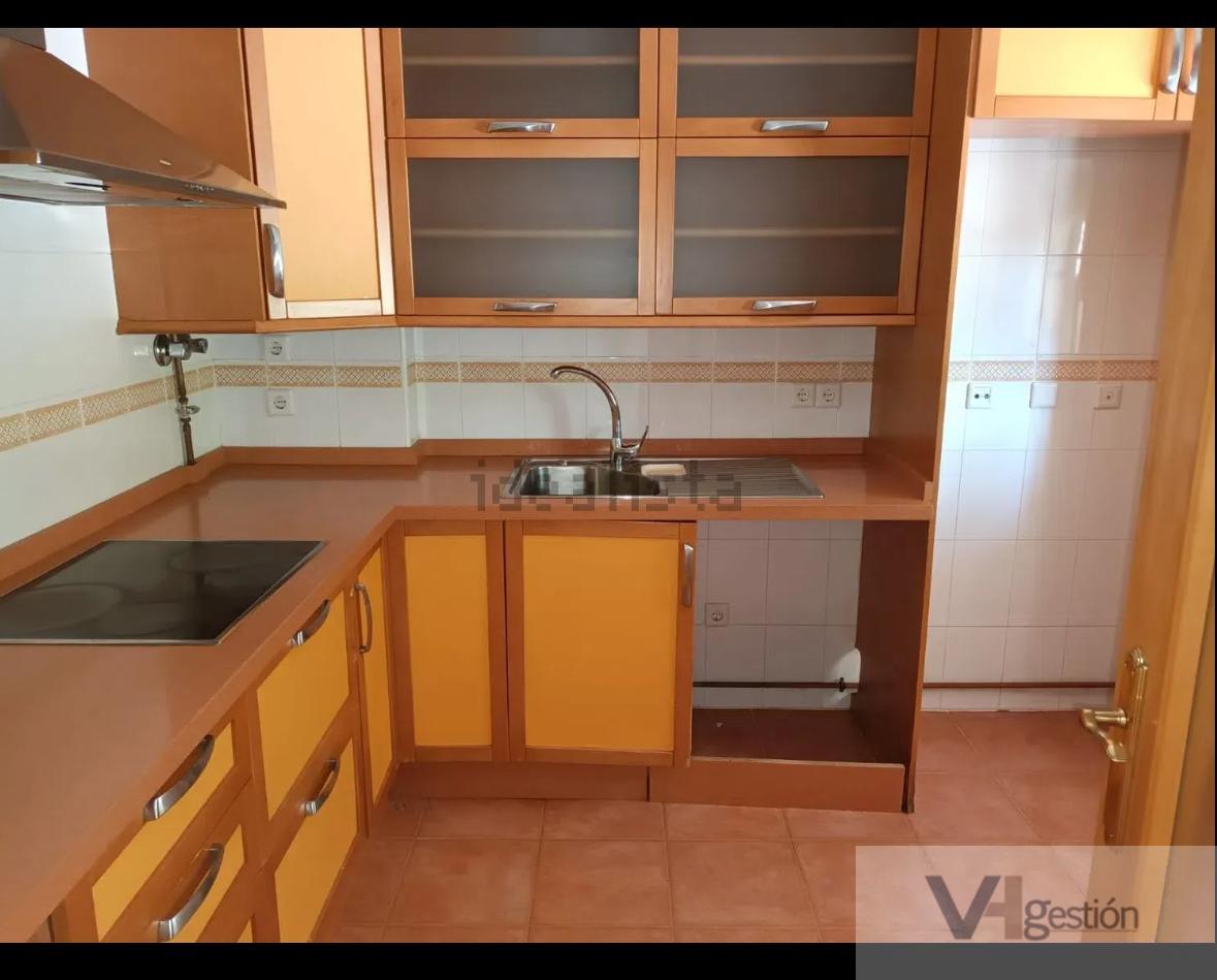 For sale of house in La Algaba