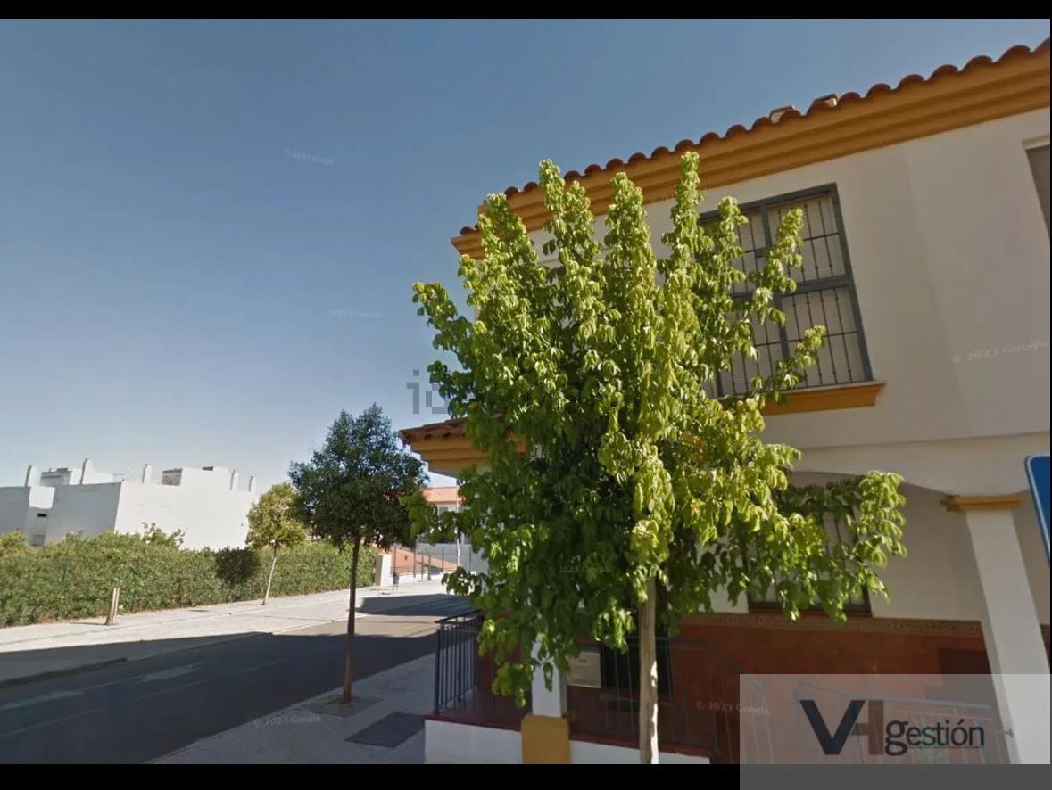 For sale of house in La Algaba