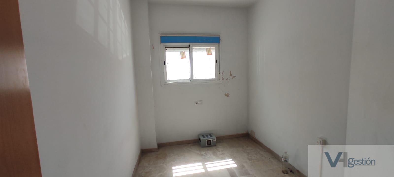 For sale of flat in Los Palacios y Villafranca