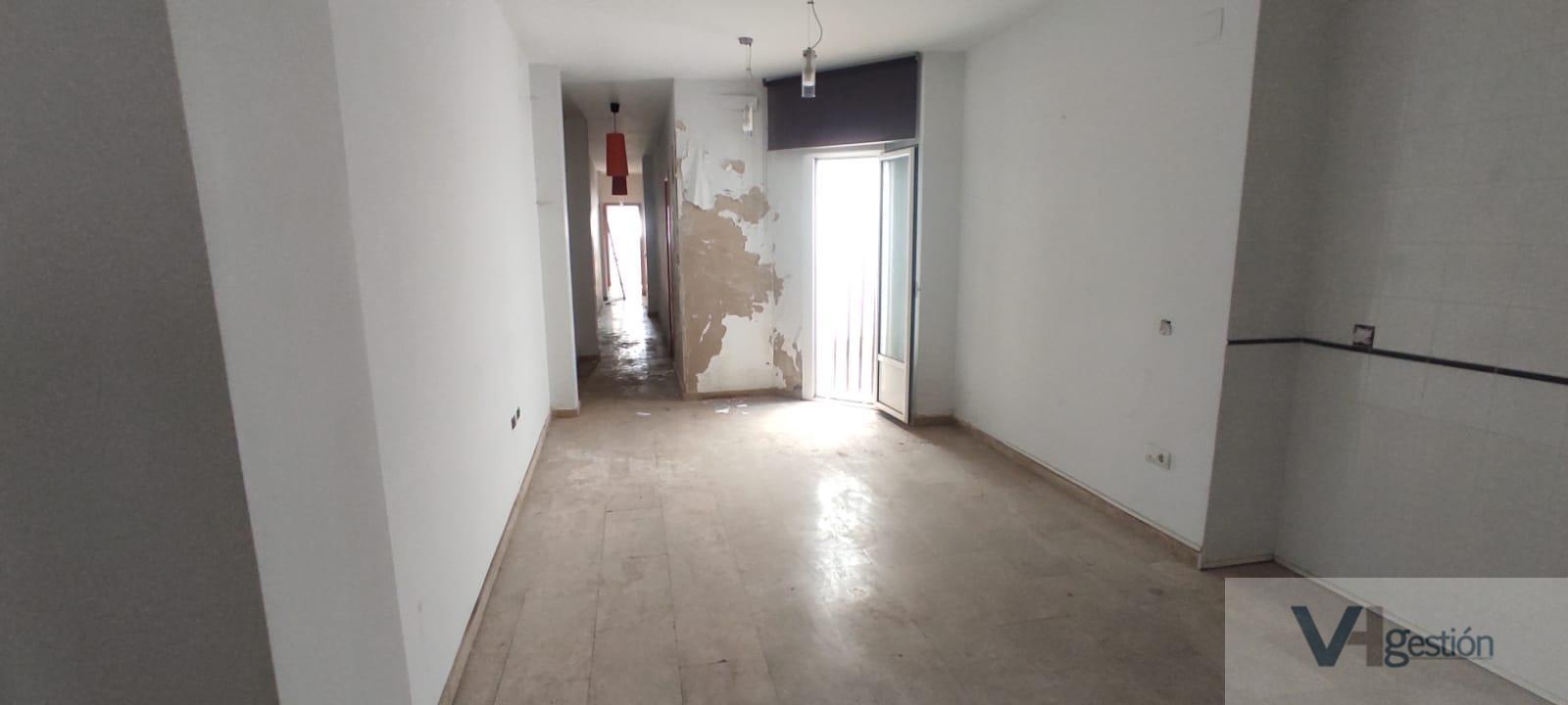 For sale of flat in Los Palacios y Villafranca
