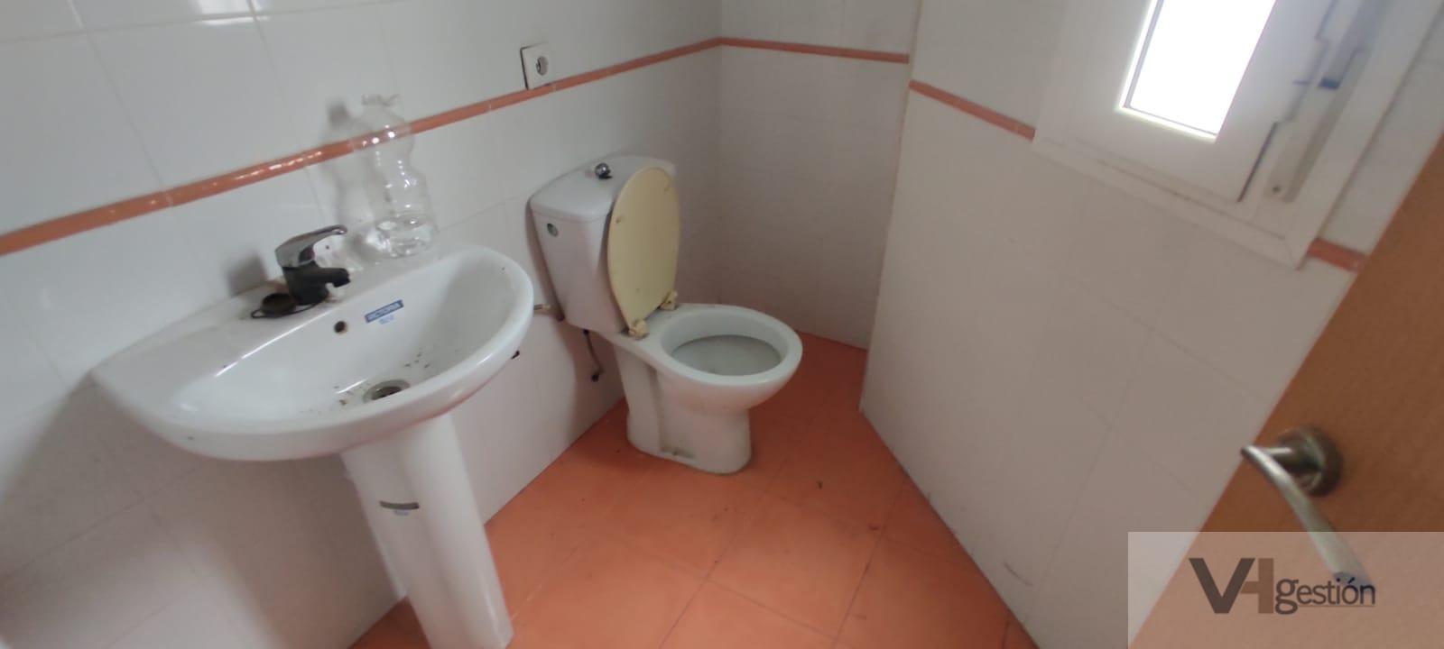 For sale of flat in Los Palacios y Villafranca