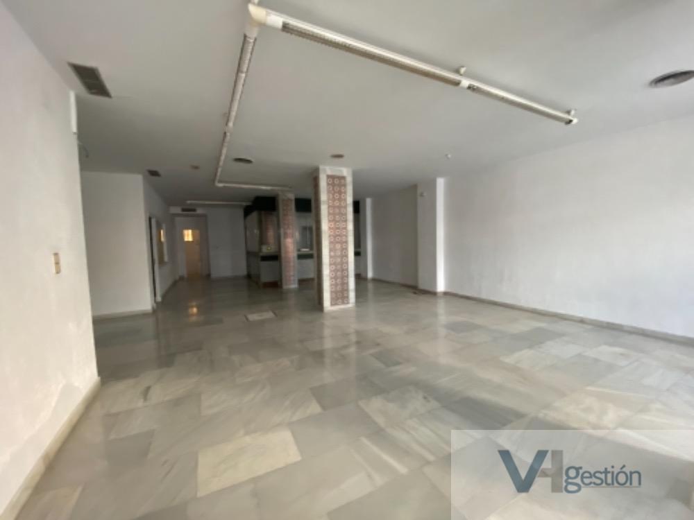 Venta de local comercial en Chiclana de la Frontera