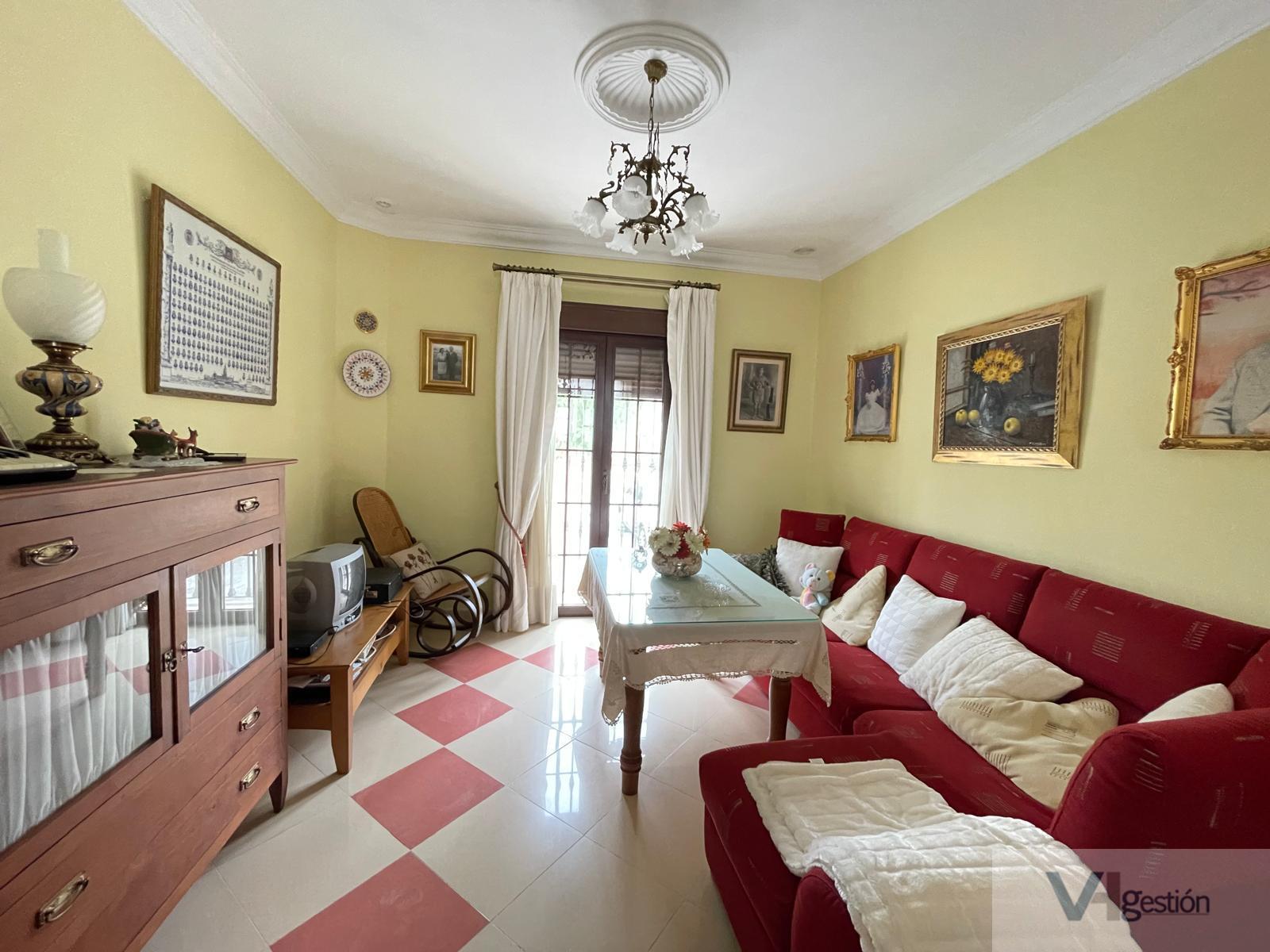For sale of house in Villamartín