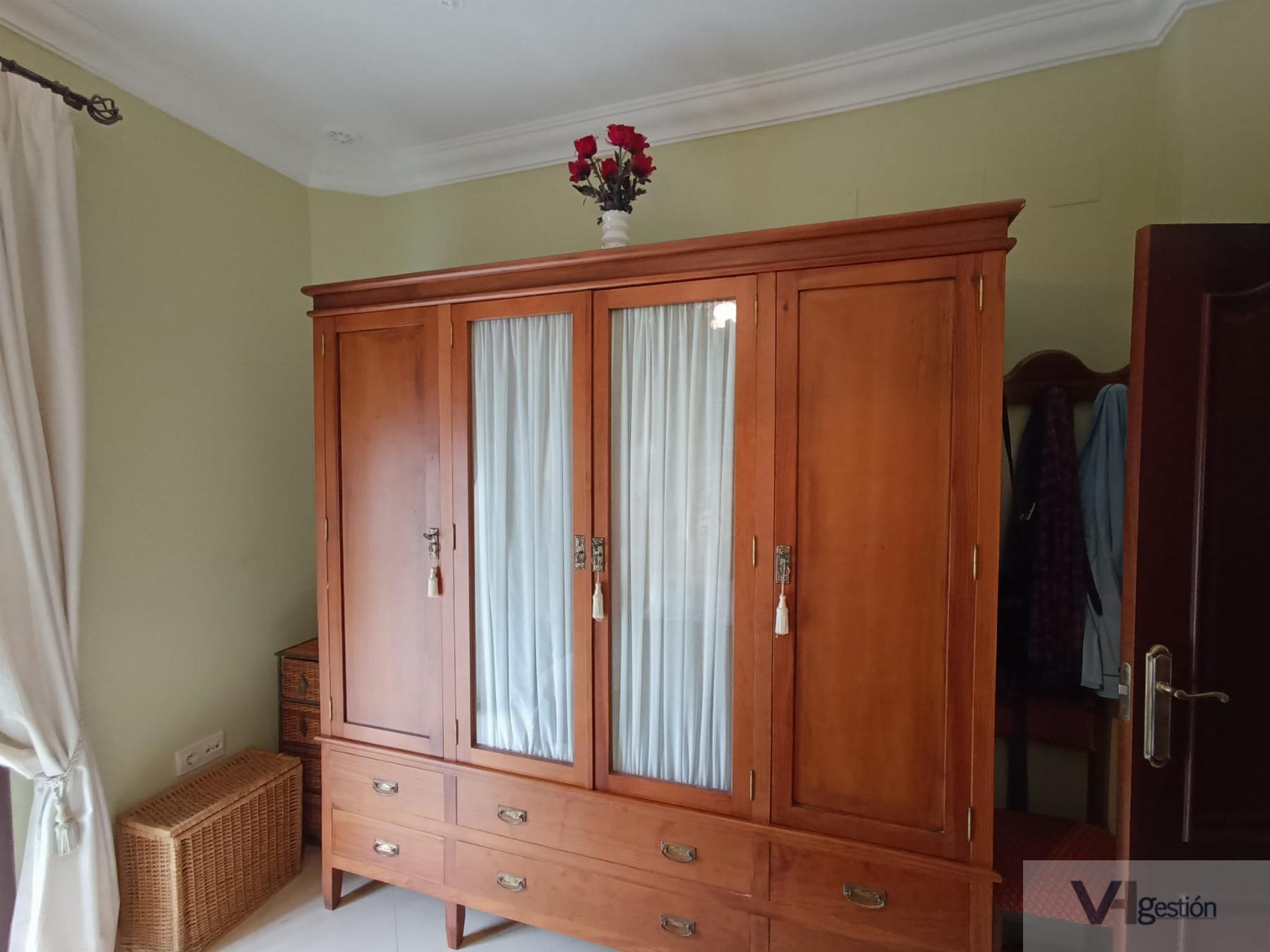 For sale of house in Villamartín