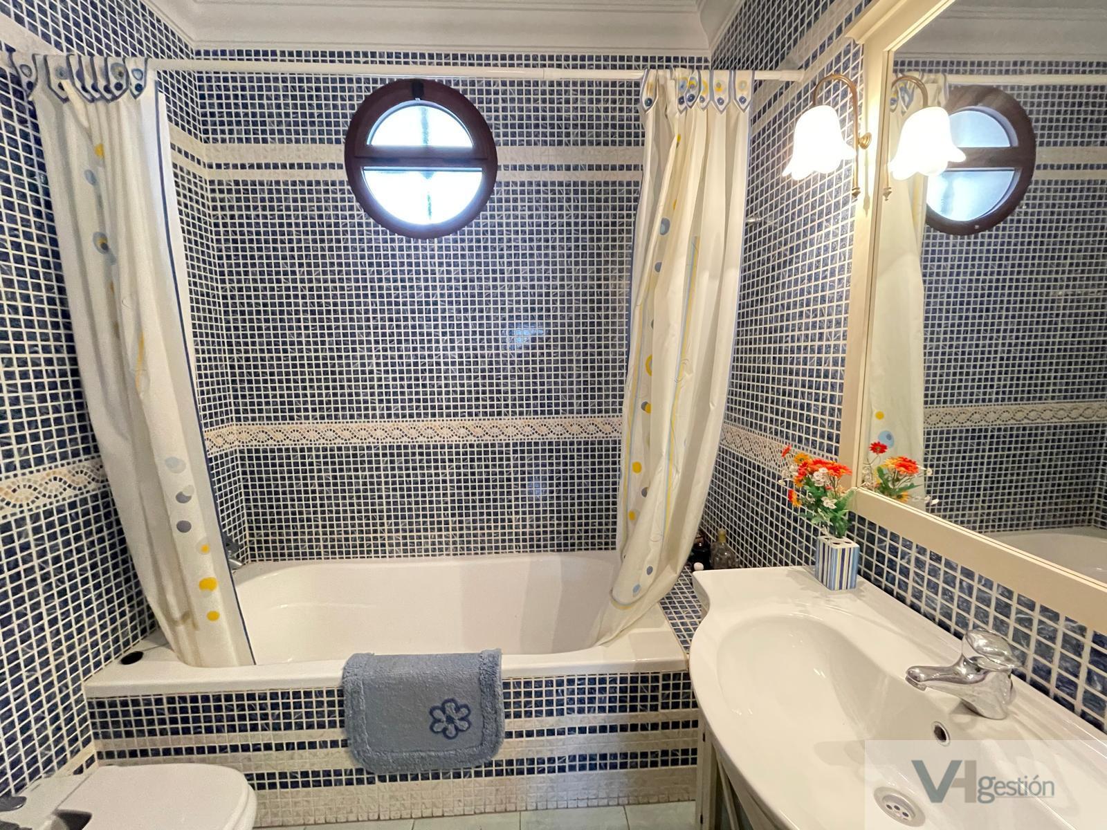 For sale of house in Villamartín