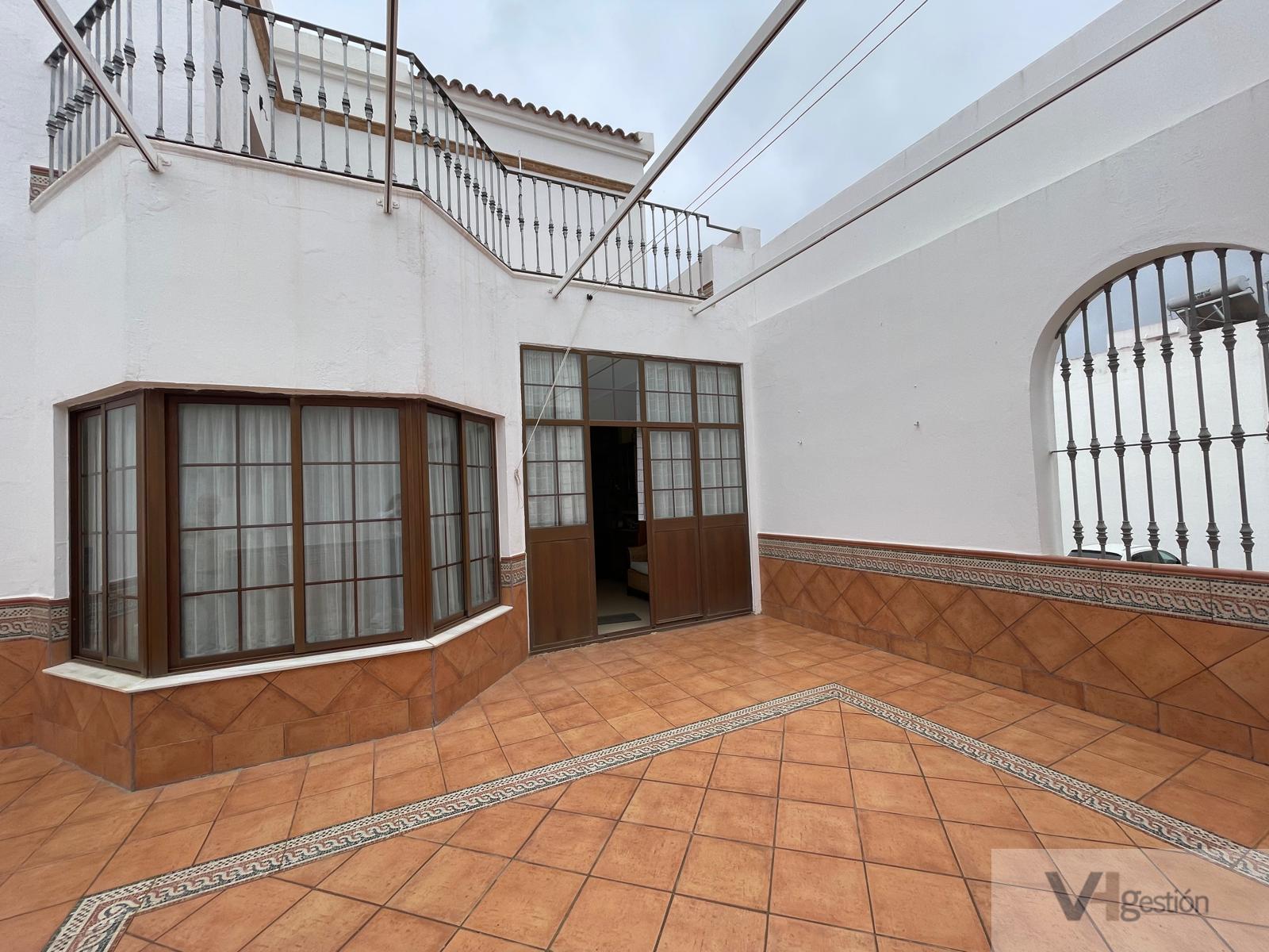 For sale of house in Villamartín