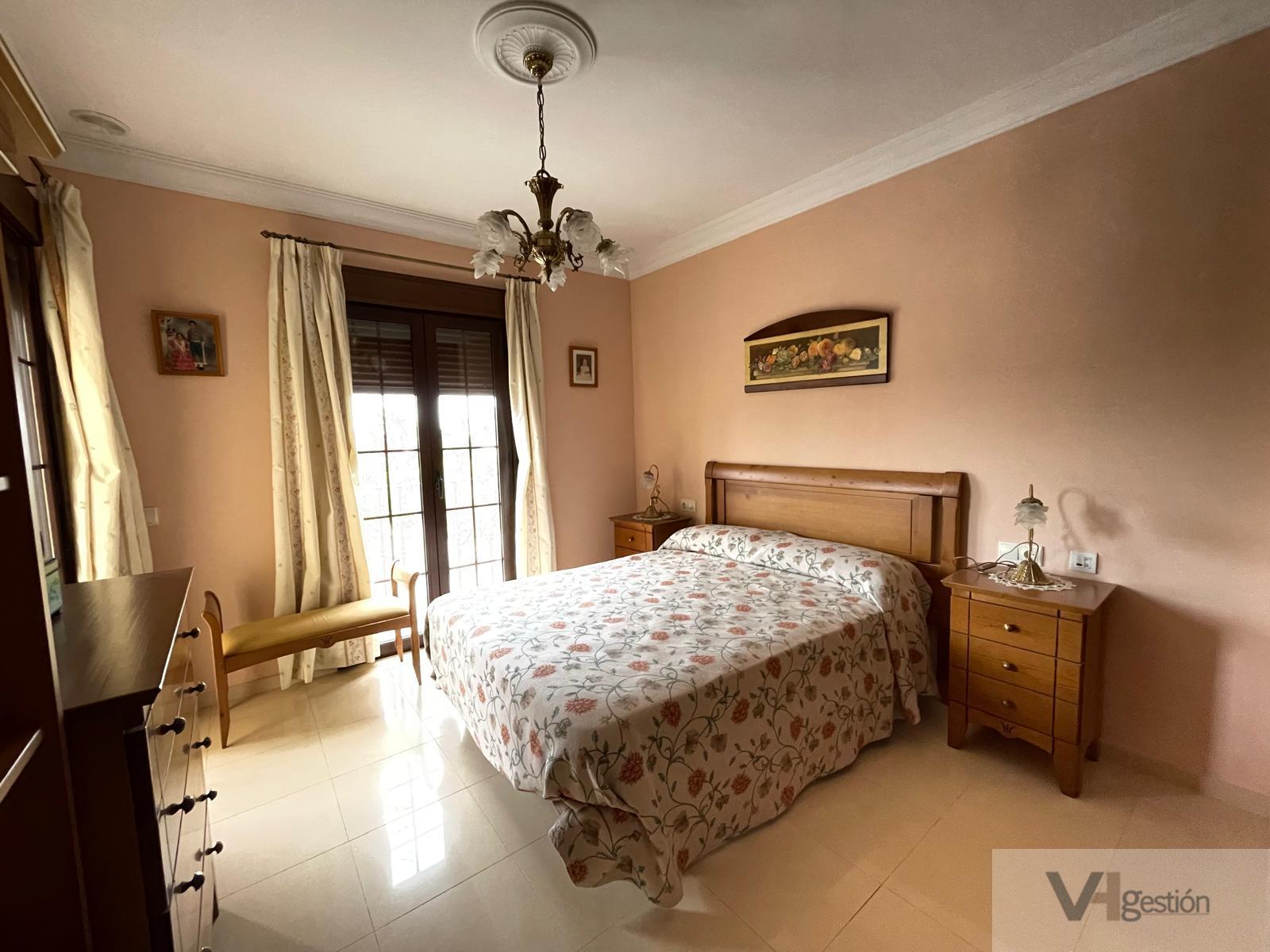 For sale of house in Villamartín