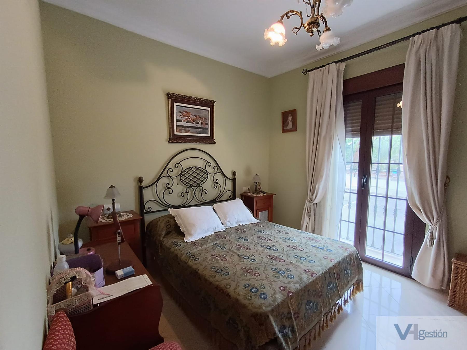For sale of house in Villamartín