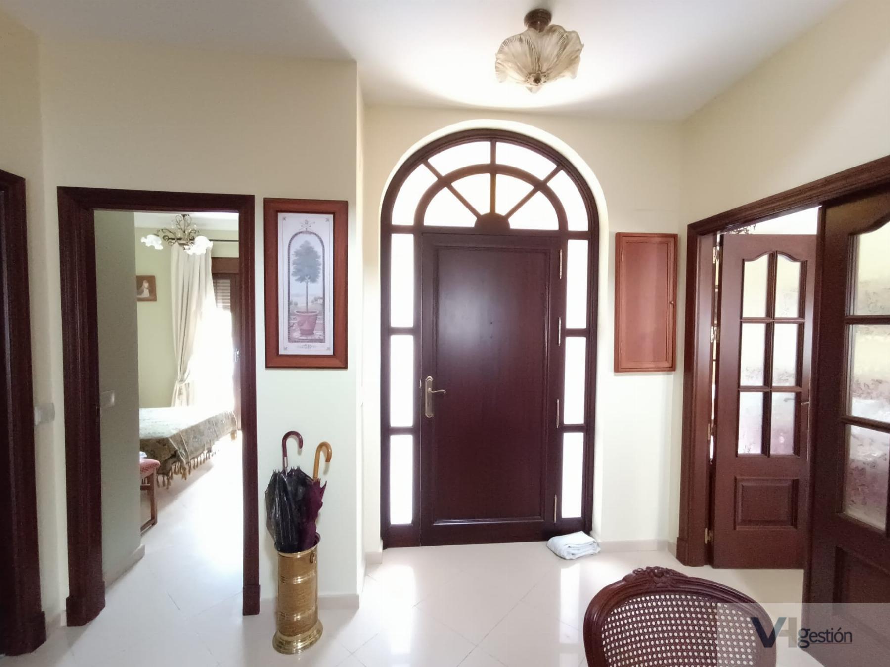 For sale of house in Villamartín