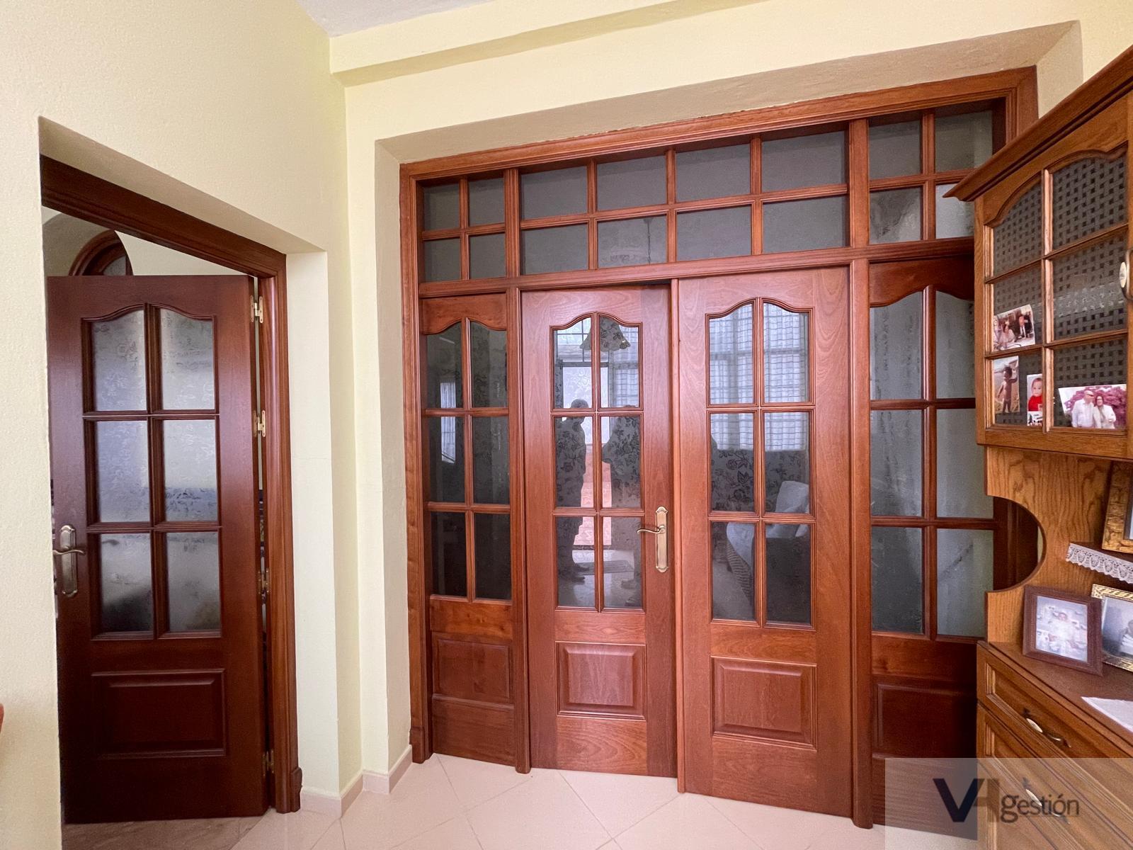 For sale of house in Villamartín