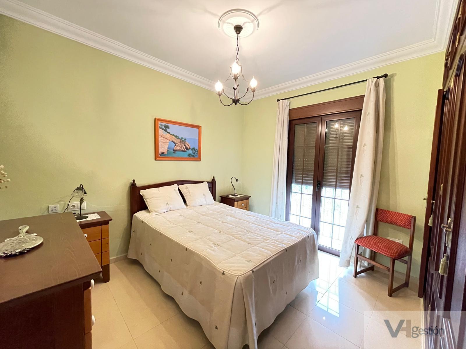 For sale of house in Villamartín