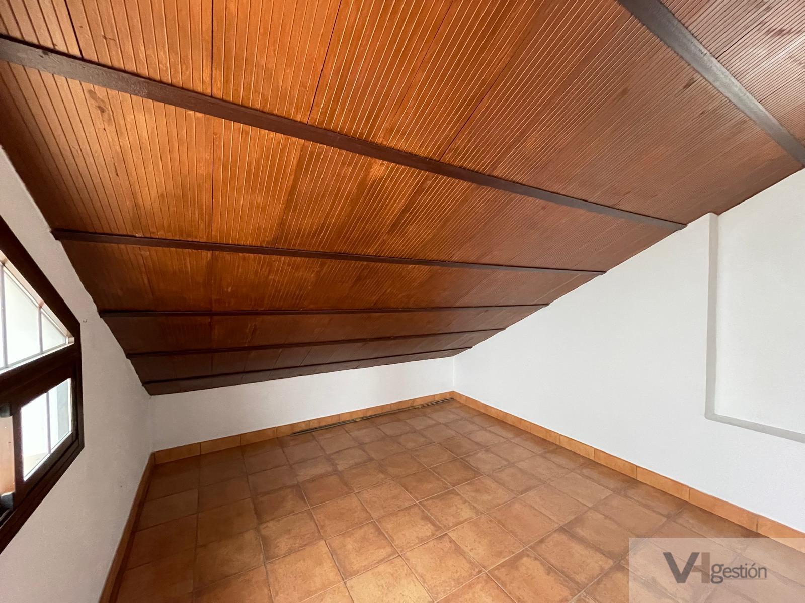 For sale of house in Villamartín