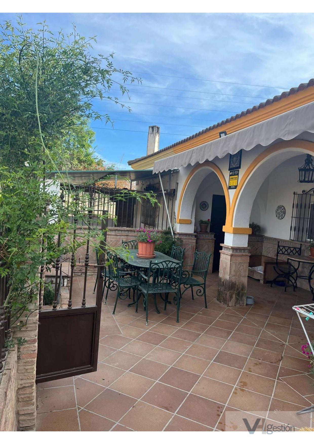 For sale of rural property in Villamartín