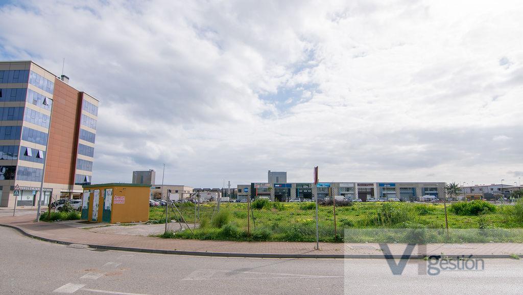 Venta de terreno en Los Barrios
