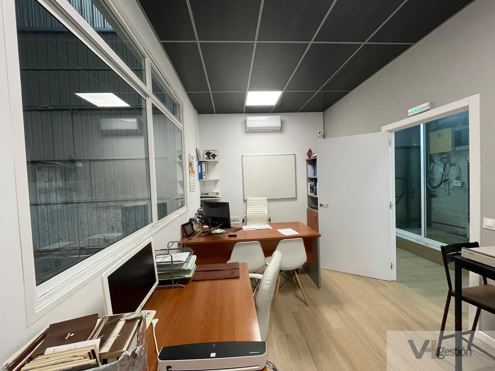 For sale of warehouse in Villamartín