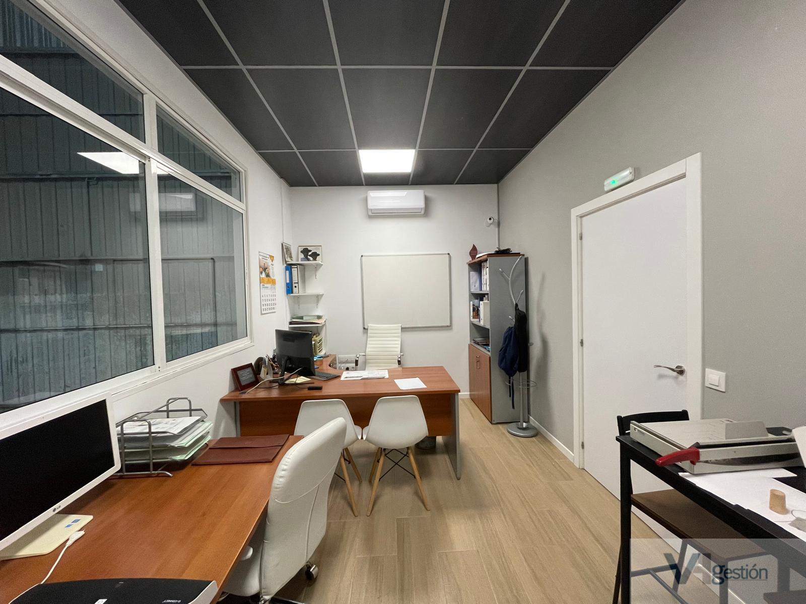 For sale of warehouse in Villamartín