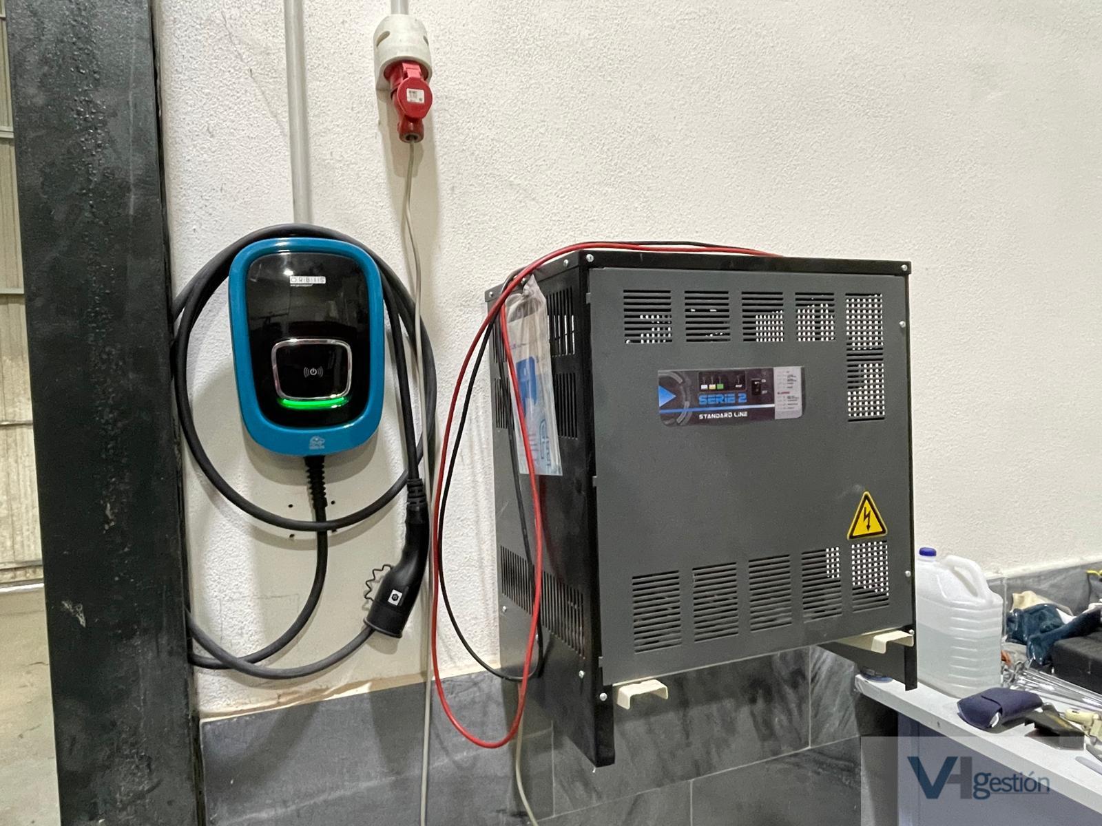 For sale of warehouse in Villamartín