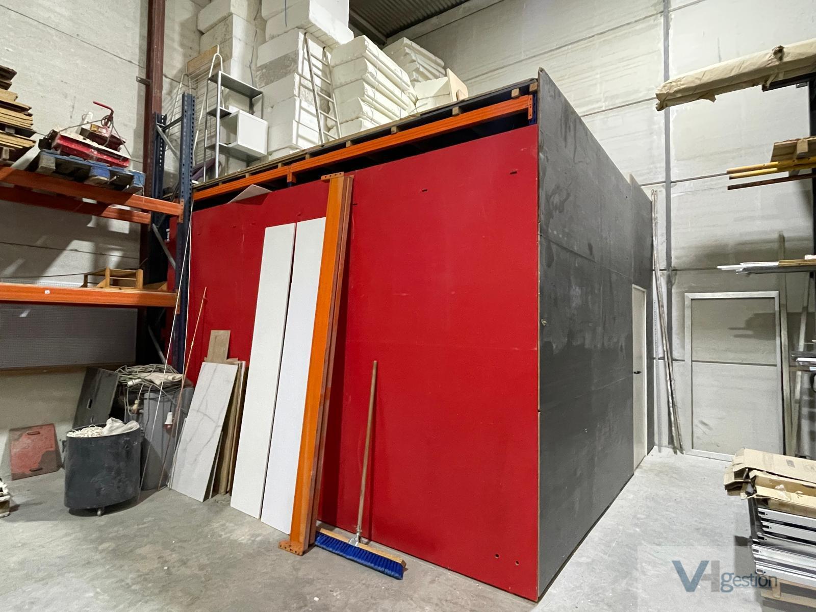 For sale of warehouse in Villamartín