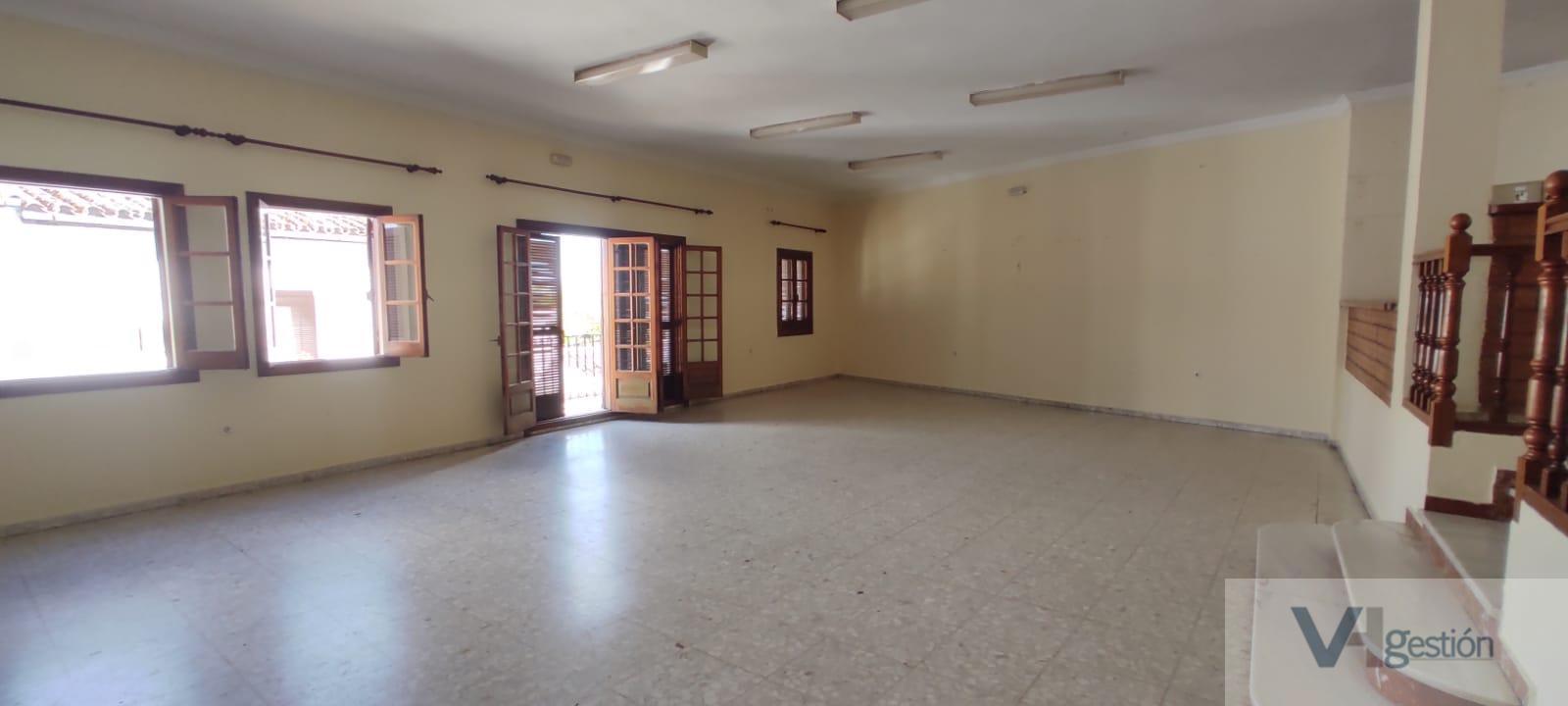 Venta de local comercial en Jimena de la Frontera
