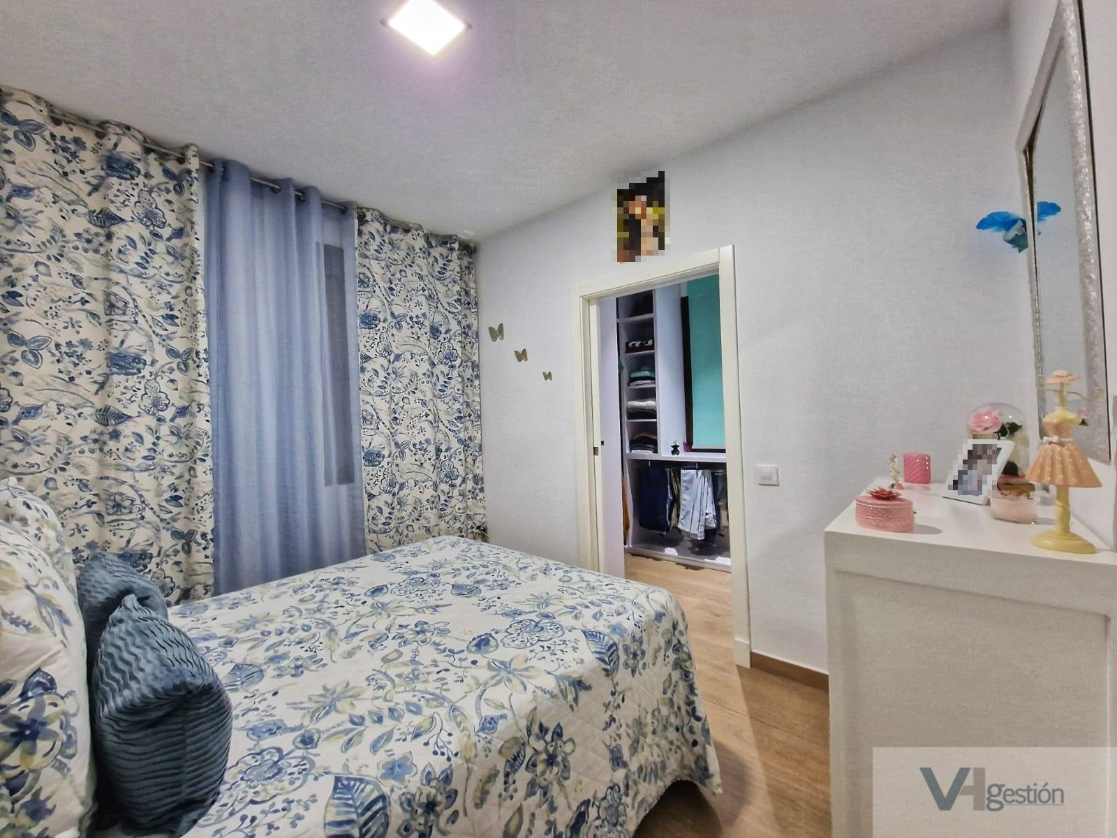 For sale of flat in Villamartín
