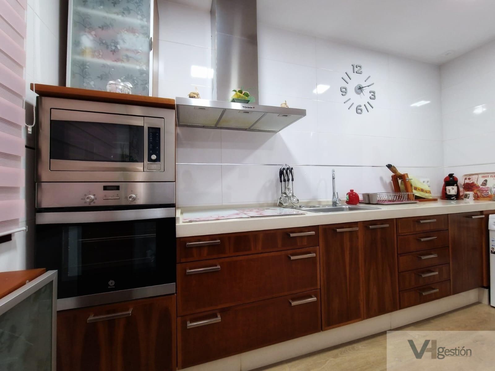 For sale of flat in Villamartín