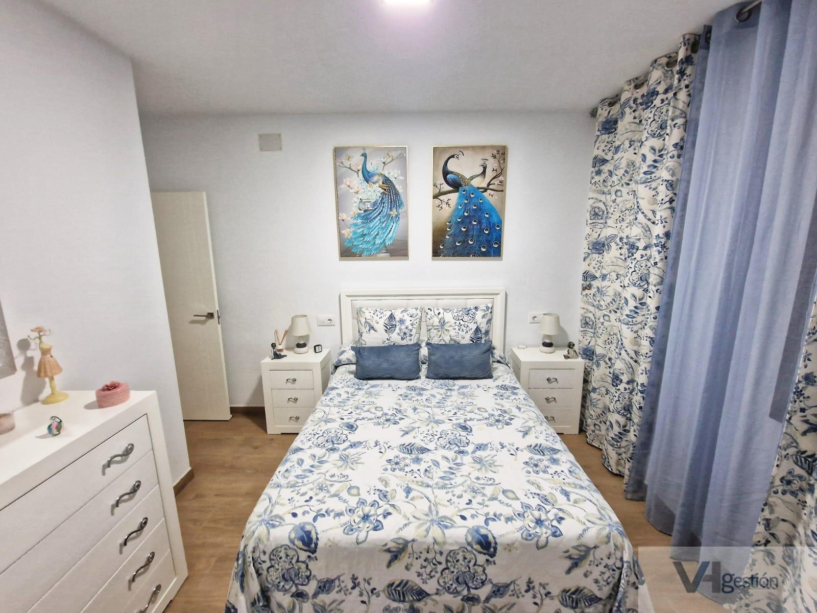 For sale of flat in Villamartín