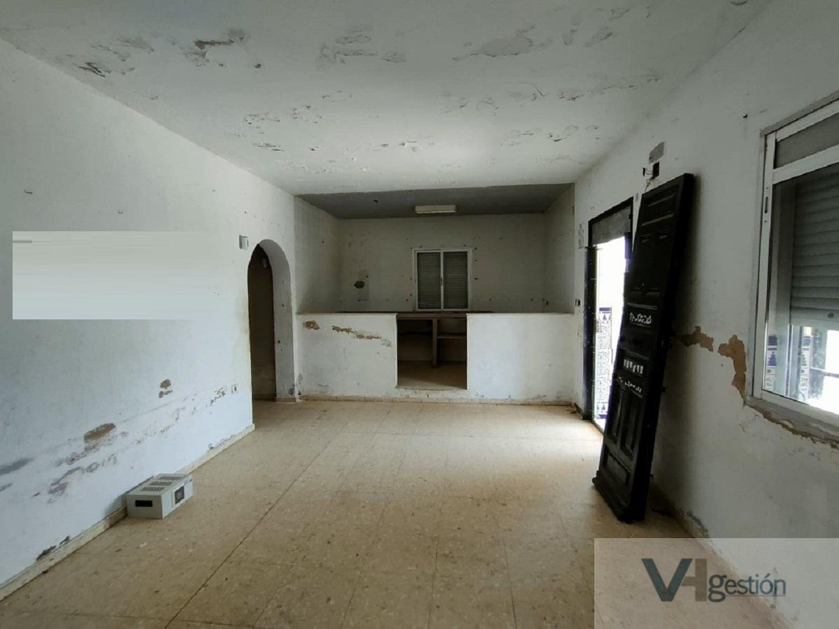 For sale of house in Sanlúcar la Mayor