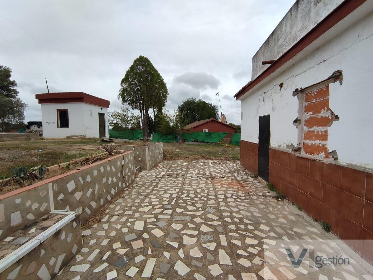 For sale of house in Sanlúcar la Mayor