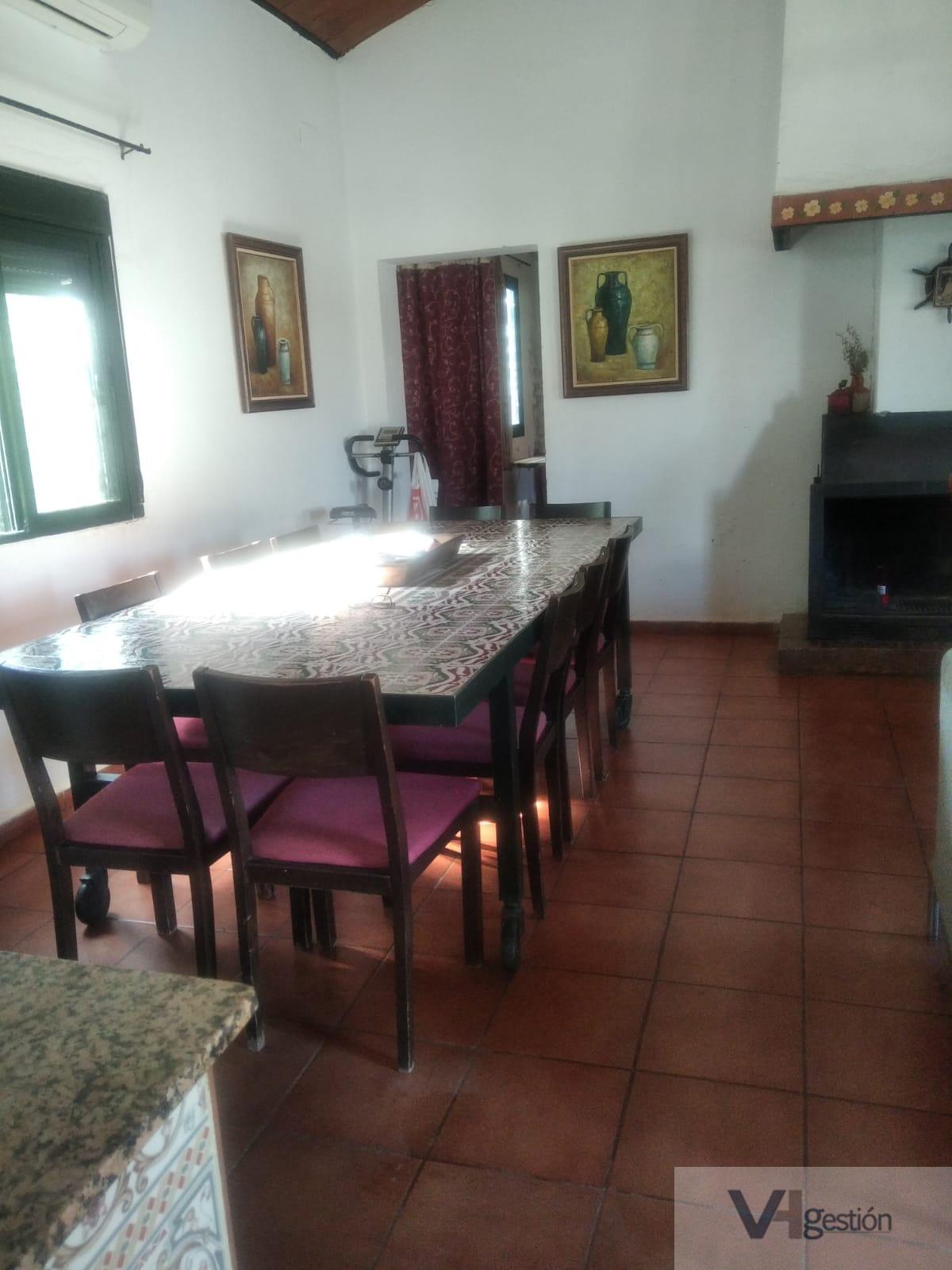 For sale of rural property in Villamartín