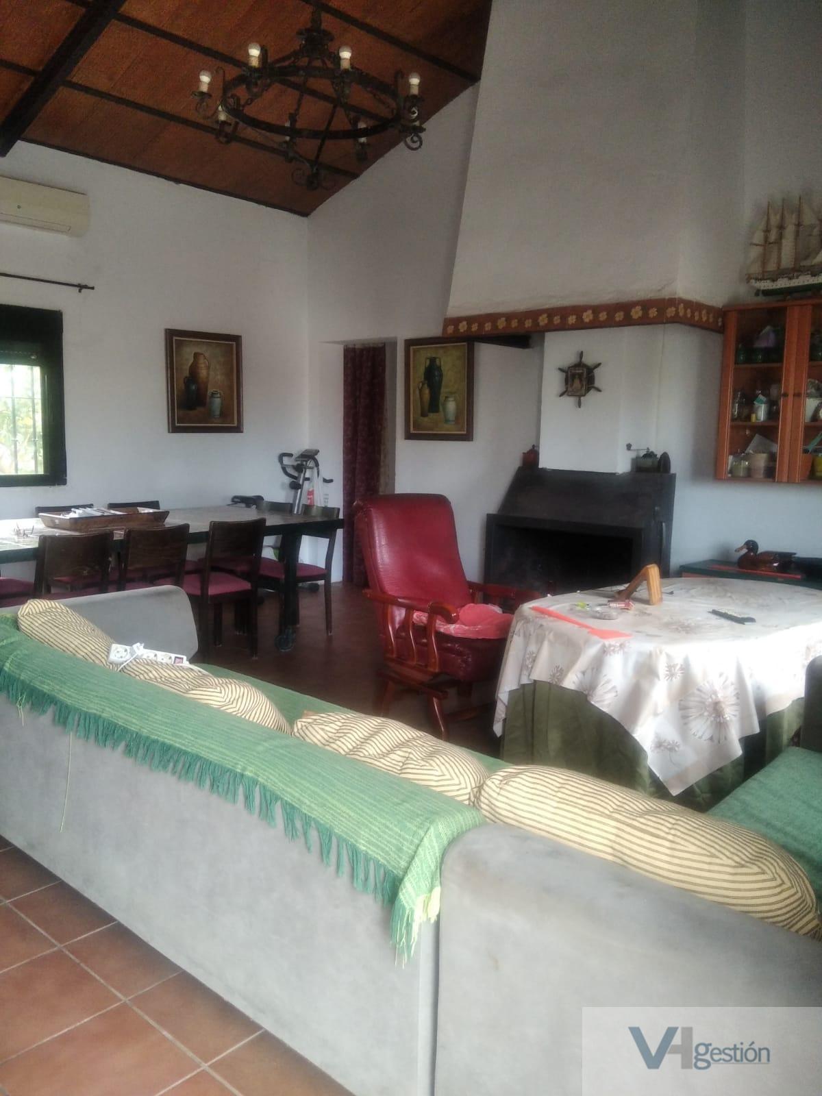 For sale of rural property in Villamartín
