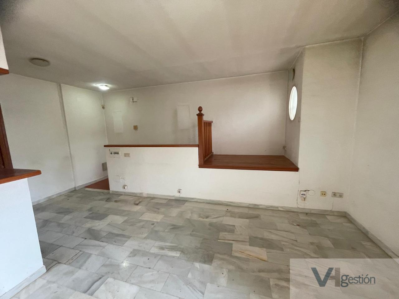 For sale of apartment in Benahavís